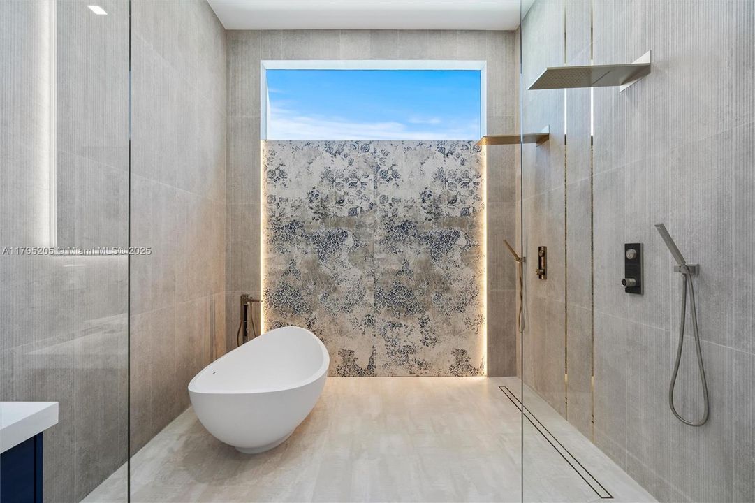 Recently Sold: $3,199,995 (5 beds, 5 baths, 4220 Square Feet)