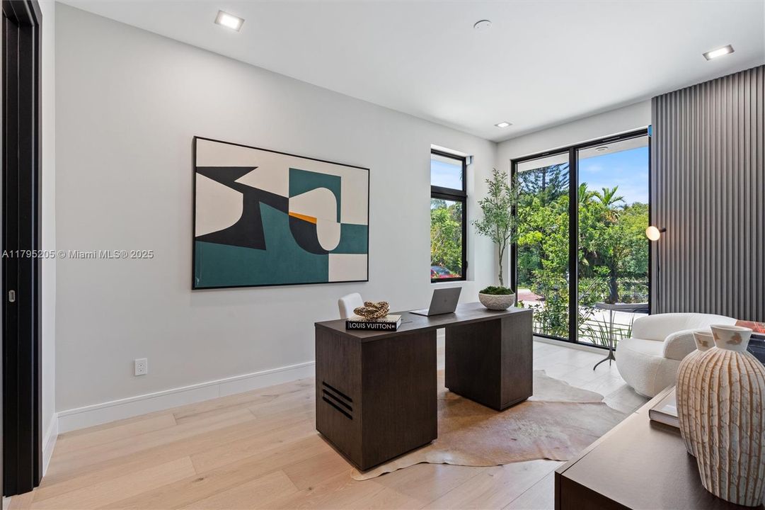 Recently Sold: $3,199,995 (5 beds, 5 baths, 4220 Square Feet)