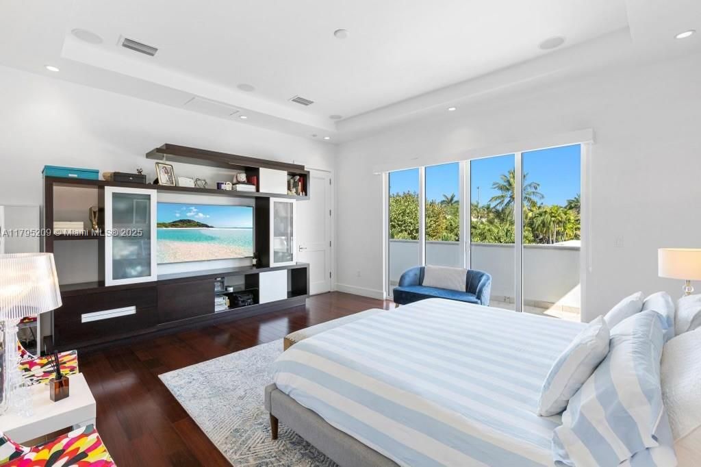 待售: $4,995,000 (6 贝兹, 6 浴室, 3646 平方英尺)