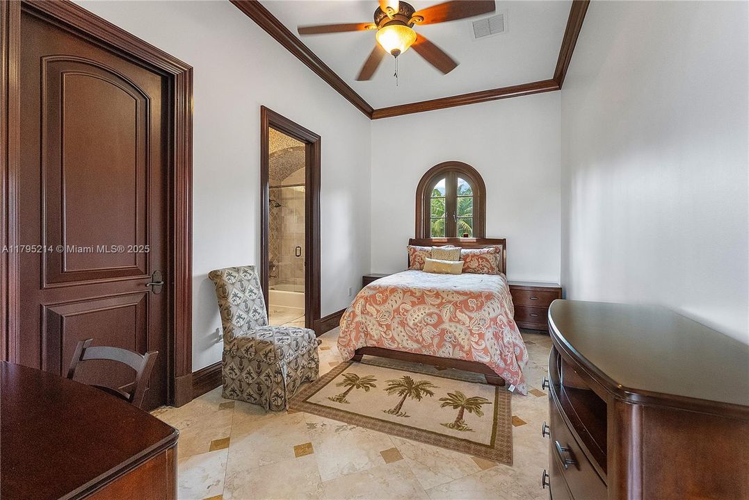 In law suite-bedroom