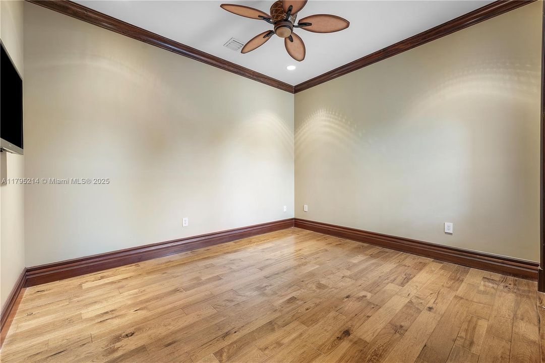 Guest Bedroom 4- Upper Level