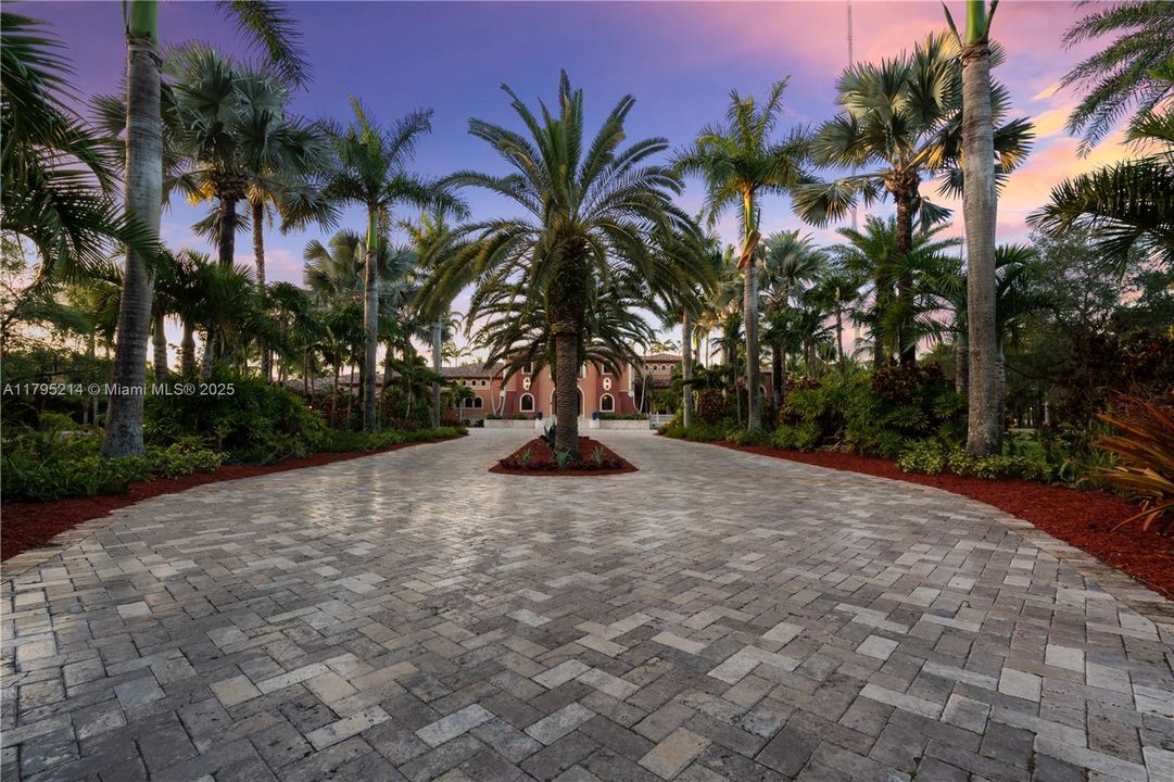 En Venta: $7,200,000 (6 camas, 7 baños, 11907 Pies cuadrados)