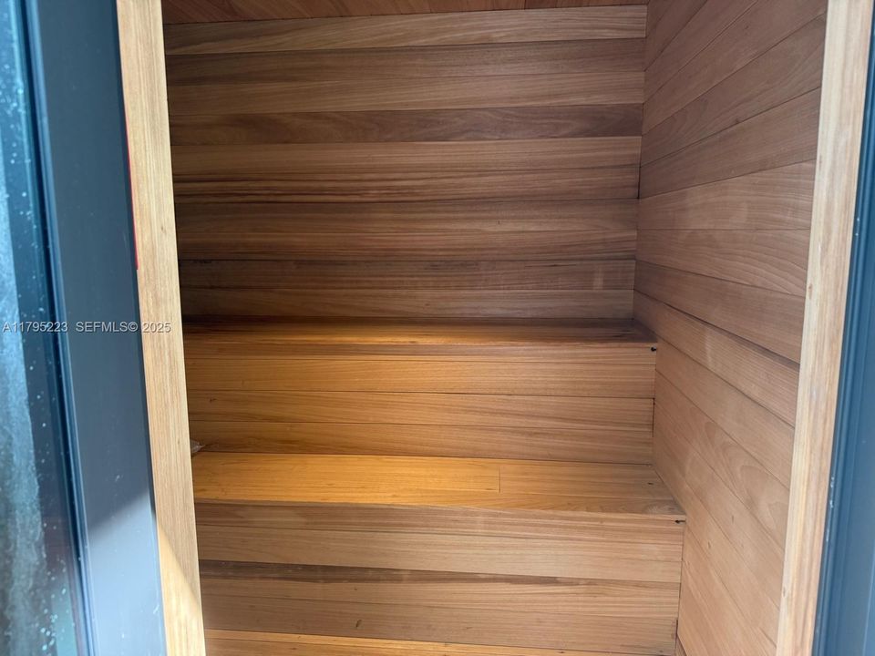 На продажу: $5,800,000 (5 спален, 6 ванн, 0 Квадратных фут)