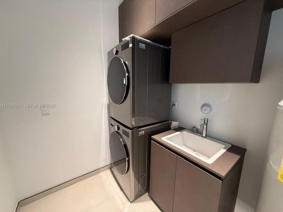 На продажу: $5,800,000 (5 спален, 6 ванн, 0 Квадратных фут)