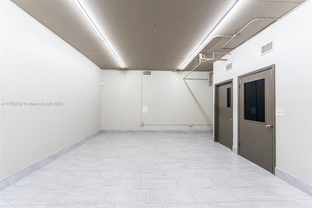 合同活跃: $3,300 (0 贝兹, 0 浴室, 0 平方英尺)