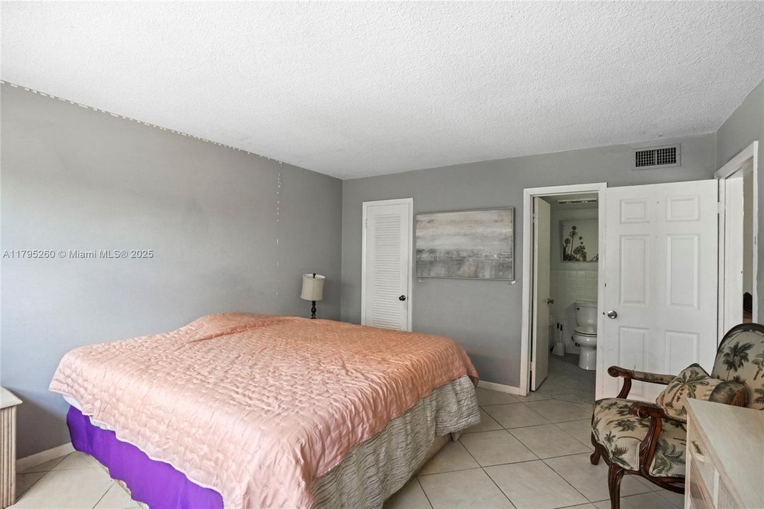 Recently Sold: $155,000 (1 beds, 1 baths, 753 Square Feet)