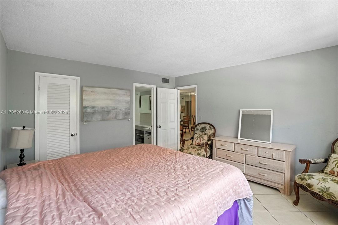 Recently Sold: $155,000 (1 beds, 1 baths, 753 Square Feet)