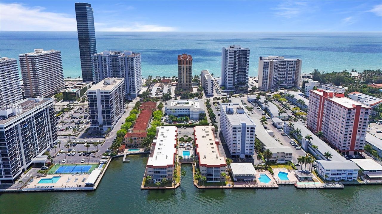 Recently Sold: $155,000 (1 beds, 1 baths, 753 Square Feet)