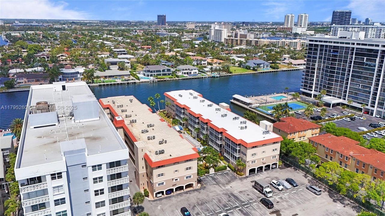 Recently Sold: $155,000 (1 beds, 1 baths, 753 Square Feet)