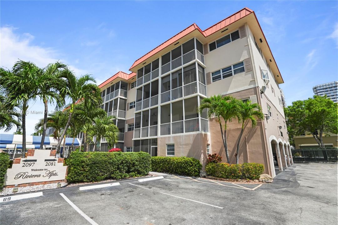 Recently Sold: $155,000 (1 beds, 1 baths, 753 Square Feet)