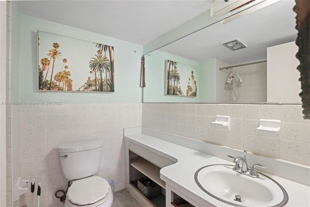 Recently Sold: $155,000 (1 beds, 1 baths, 753 Square Feet)