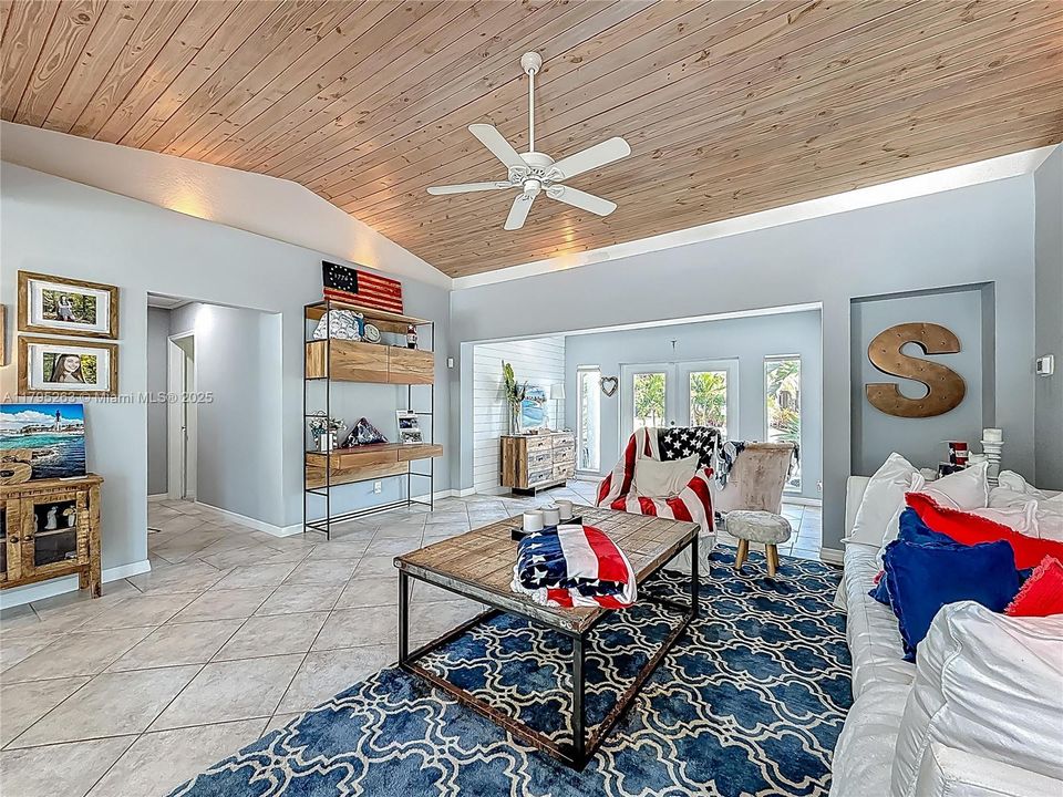 Recently Sold: $1,849,000 (4 beds, 4 baths, 3061 Square Feet)