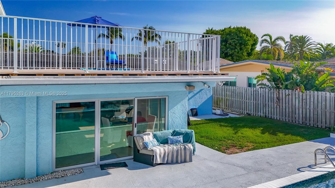 Recently Sold: $1,849,000 (4 beds, 4 baths, 3061 Square Feet)