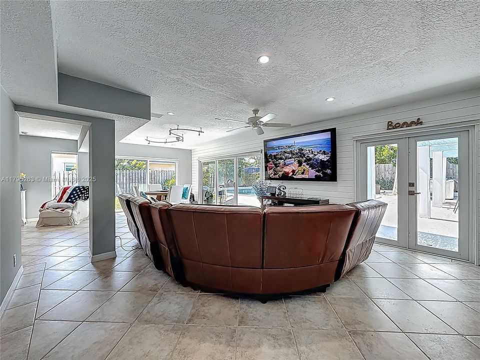 Recently Sold: $1,849,000 (4 beds, 4 baths, 3061 Square Feet)