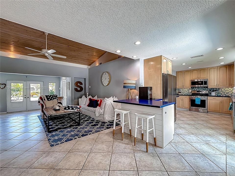 Recently Sold: $1,849,000 (4 beds, 4 baths, 3061 Square Feet)