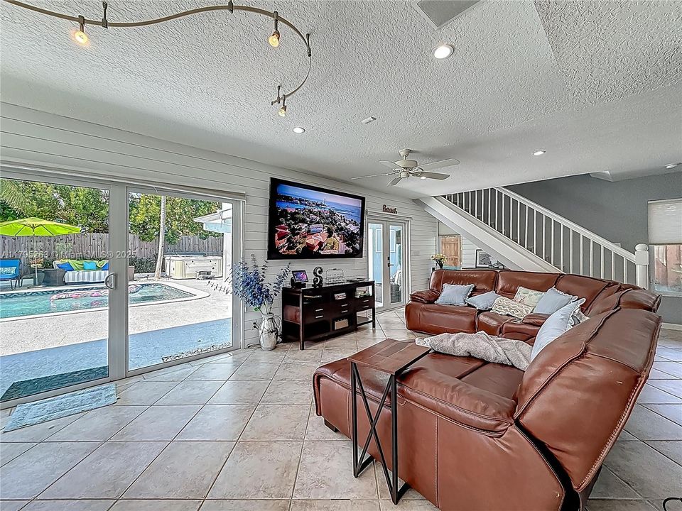 Recently Sold: $1,849,000 (4 beds, 4 baths, 3061 Square Feet)