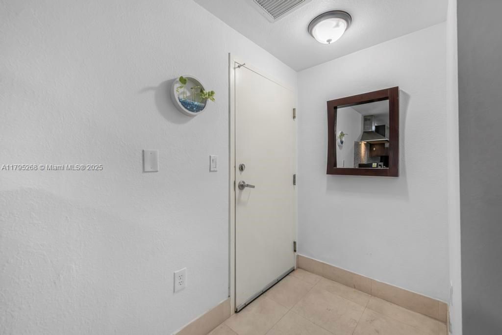 Vendido Recientemente: $235,000 (1 camas, 1 baños, 522 Pies cuadrados)