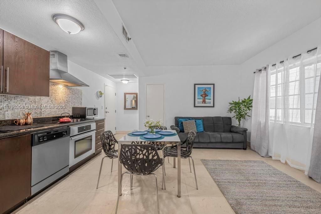 Vendido Recientemente: $235,000 (1 camas, 1 baños, 522 Pies cuadrados)