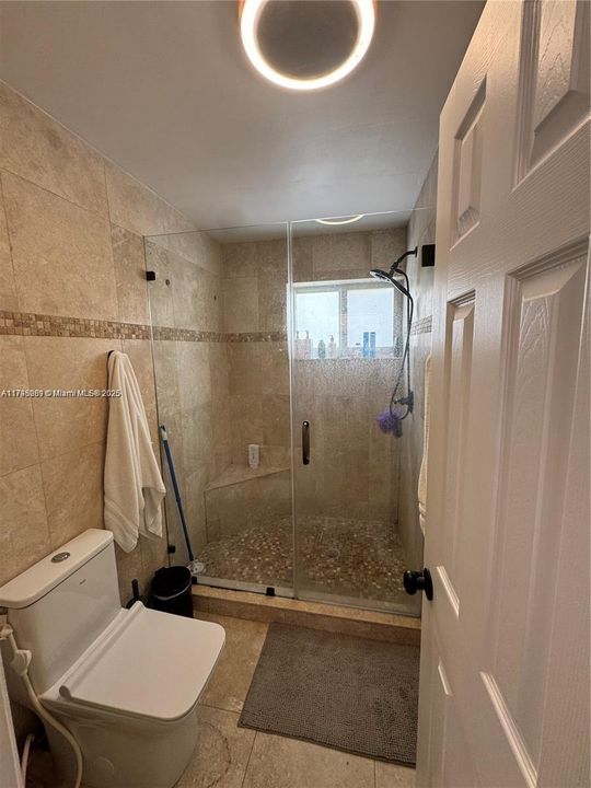 最近售出: $714,000 (3 贝兹, 2 浴室, 1744 平方英尺)