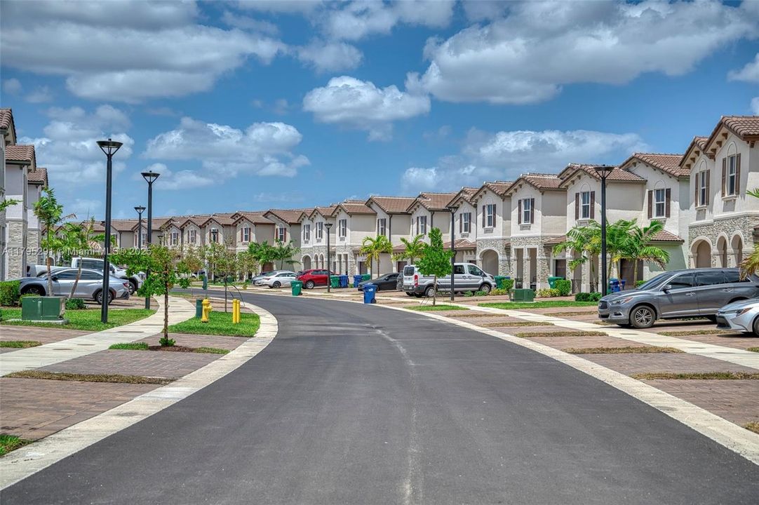 Recently Rented: $3,750 (4 beds, 2 baths, 1820 Square Feet)