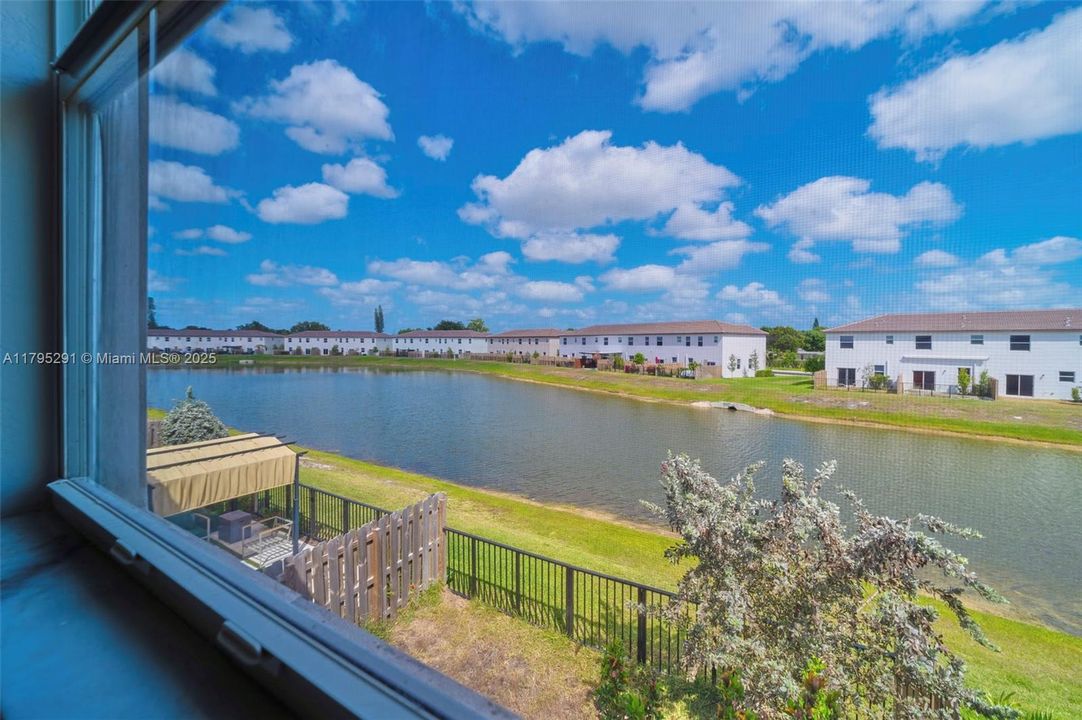 Recently Rented: $3,750 (4 beds, 2 baths, 1820 Square Feet)