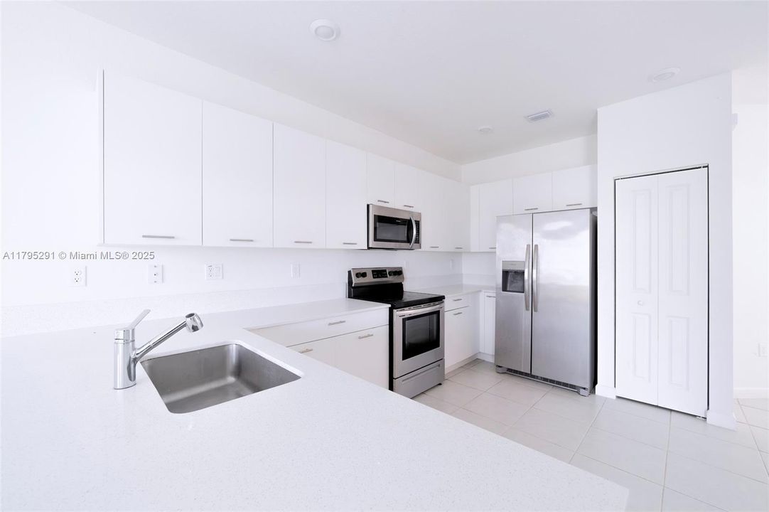 Recently Rented: $3,750 (4 beds, 2 baths, 1820 Square Feet)