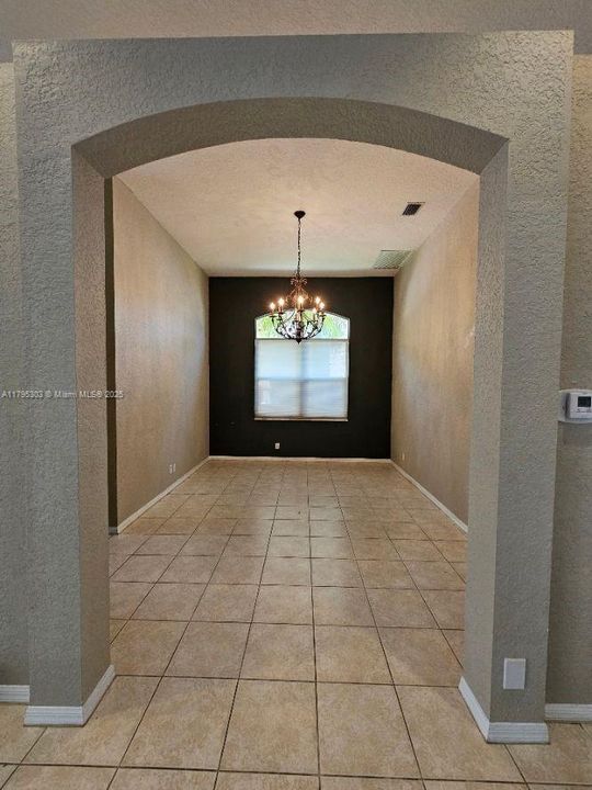 Recently Rented: $4,400 (4 beds, 2 baths, 2943 Square Feet)