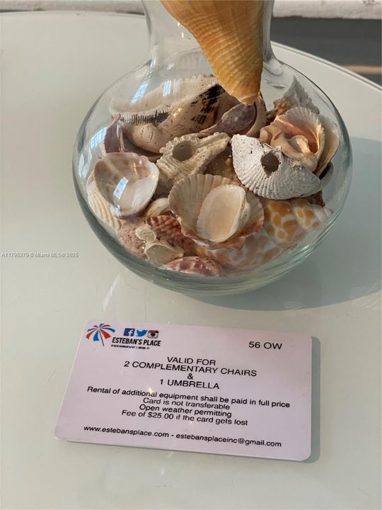 For Sale: $389,000 (1 beds, 1 baths, 410 Square Feet)