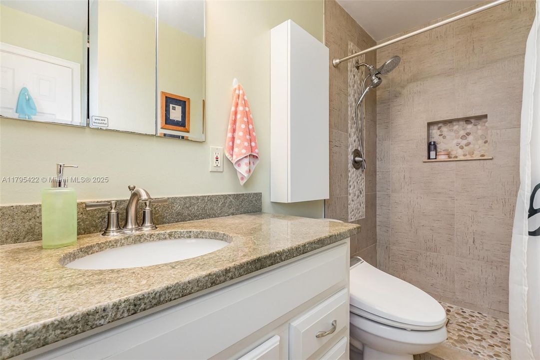 Vendido Recientemente: $349,000 (2 camas, 2 baños, 0 Pies cuadrados)