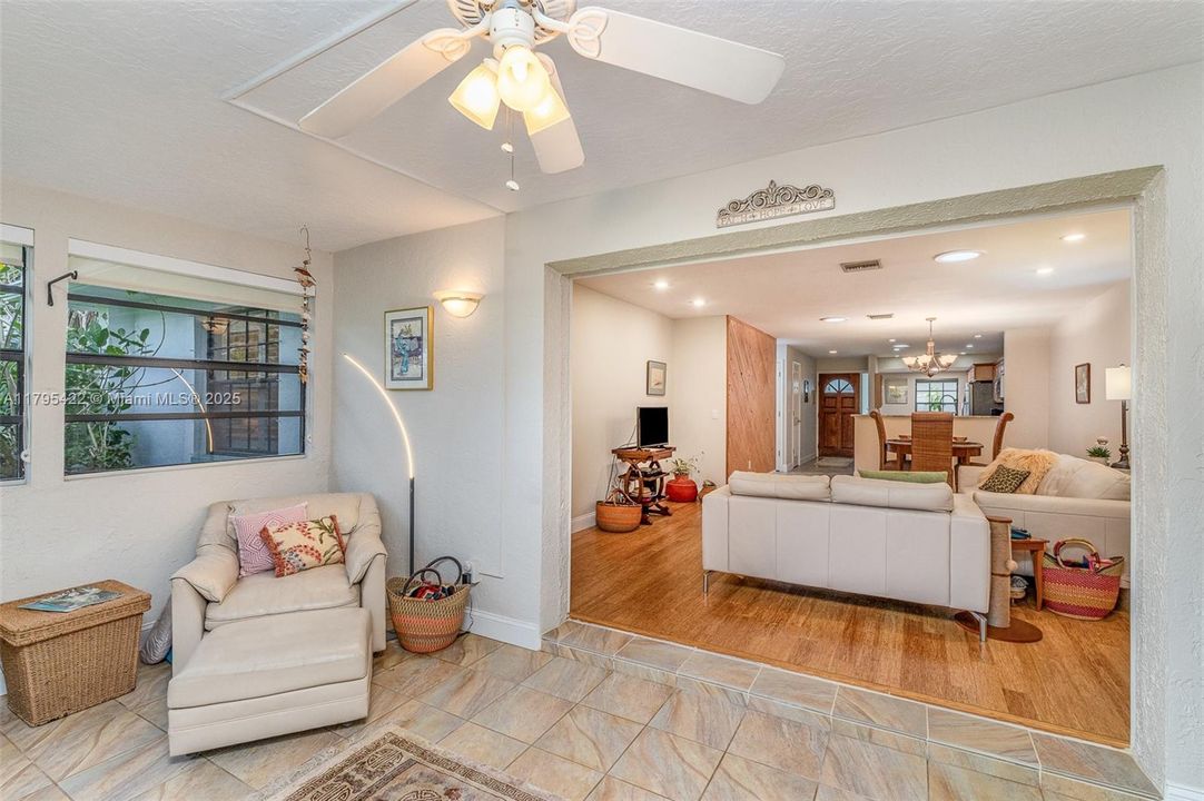 Vendido Recientemente: $349,000 (2 camas, 2 baños, 0 Pies cuadrados)