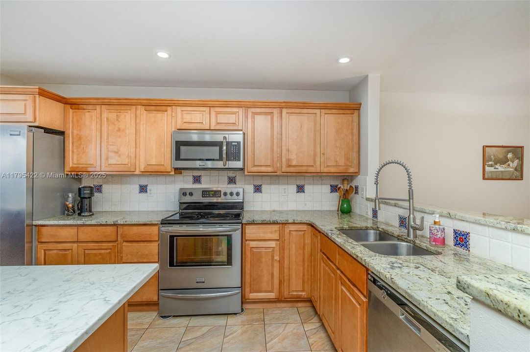 Vendido Recientemente: $349,000 (2 camas, 2 baños, 0 Pies cuadrados)