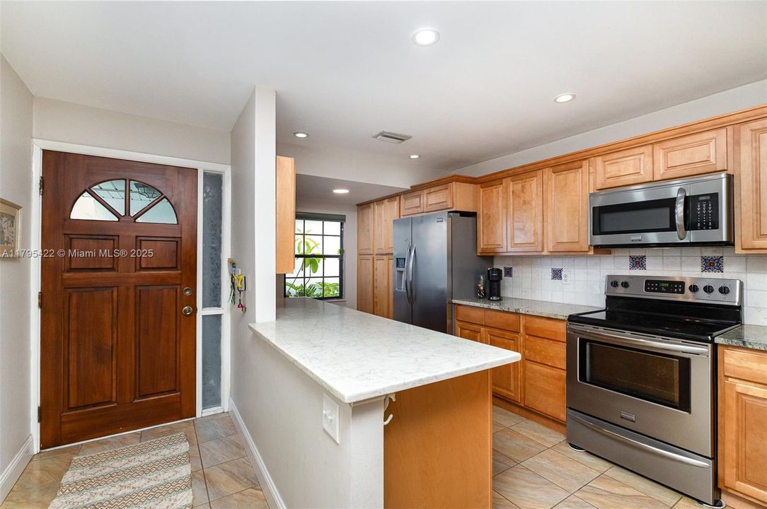 Vendido Recientemente: $349,000 (2 camas, 2 baños, 0 Pies cuadrados)