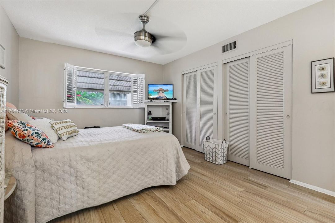 Недавно продано: $75,000 (1 спален, 1 ванн, 624 Квадратных фут)