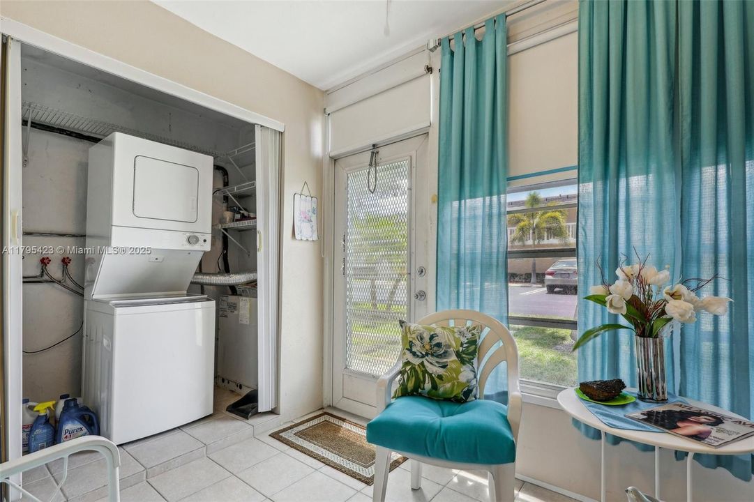 Недавно продано: $75,000 (1 спален, 1 ванн, 624 Квадратных фут)