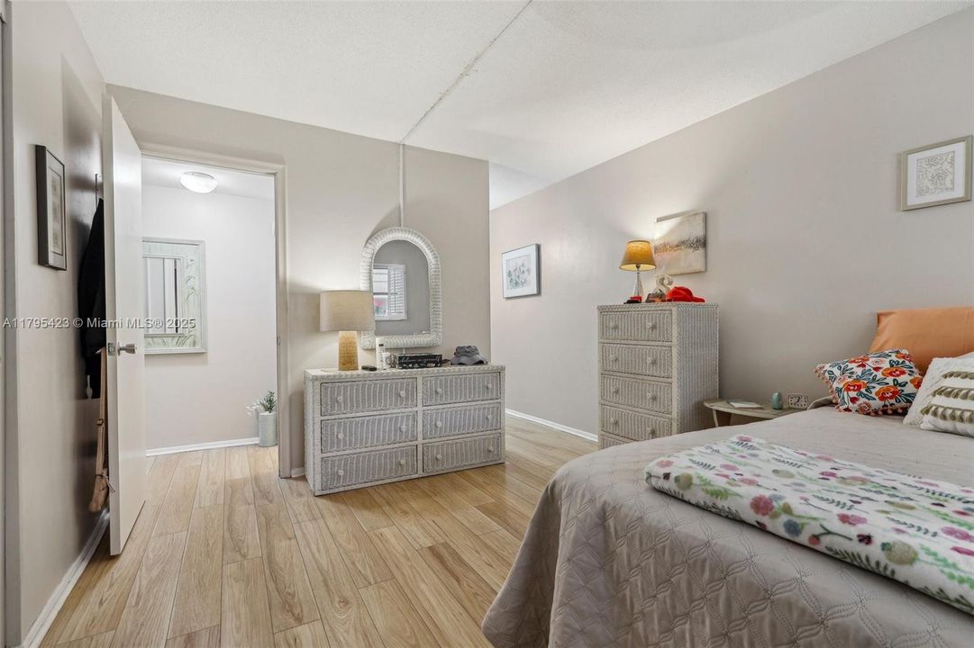 Недавно продано: $75,000 (1 спален, 1 ванн, 624 Квадратных фут)