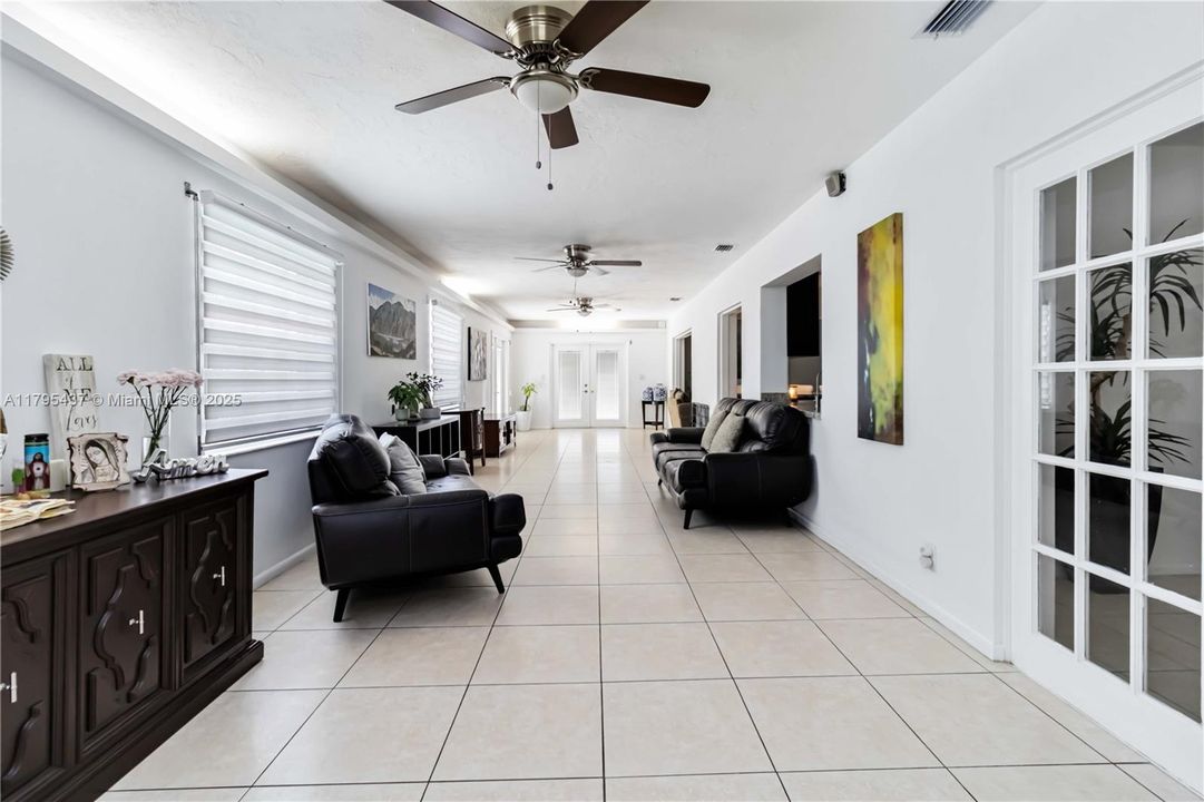 Recently Sold: $899,900 (4 beds, 2 baths, 3319 Square Feet)