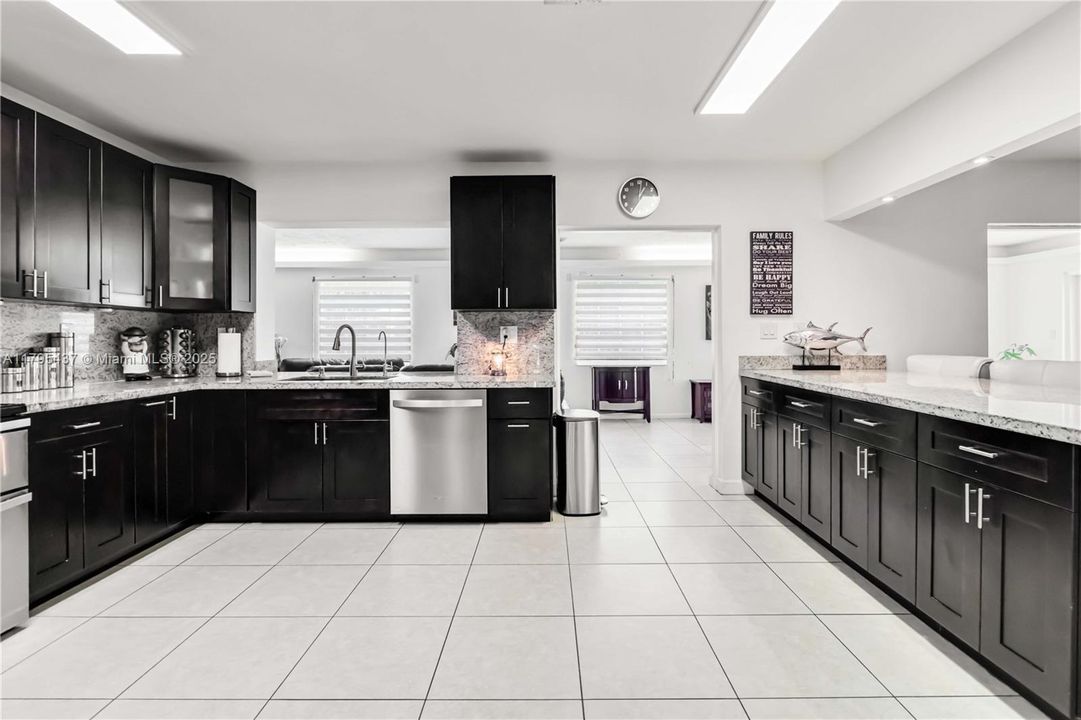 Recently Sold: $899,900 (4 beds, 2 baths, 3319 Square Feet)