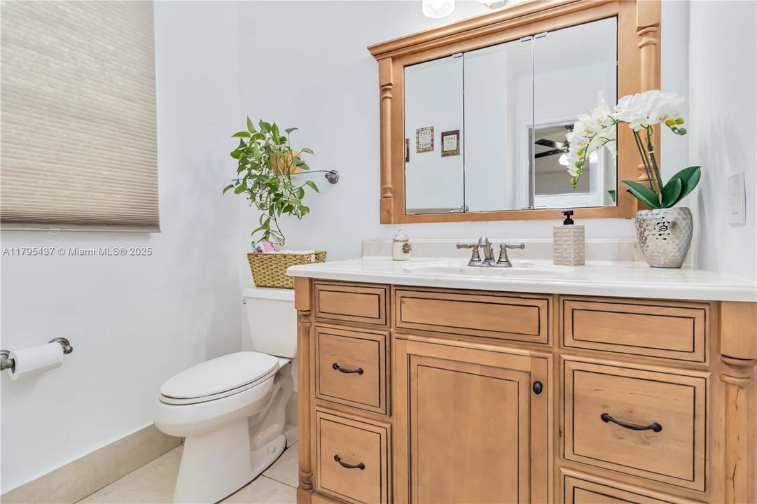 Recently Sold: $899,900 (4 beds, 2 baths, 3319 Square Feet)