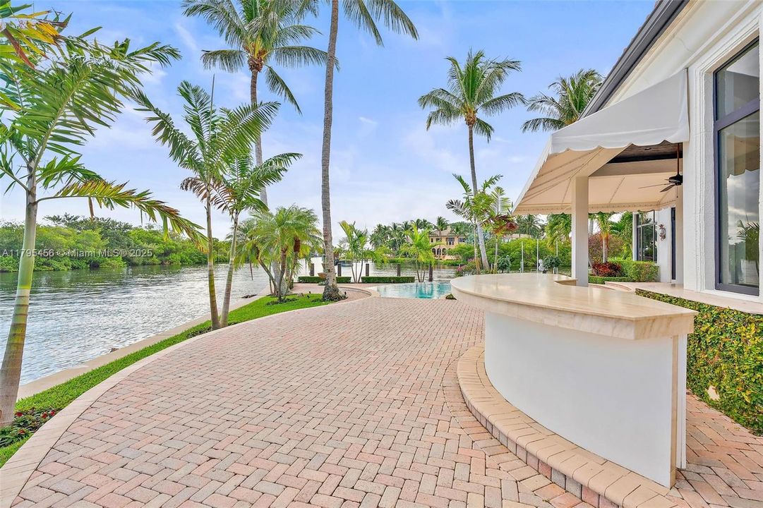 For Sale: $8,750,000 (5 beds, 5 baths, 4611 Square Feet)