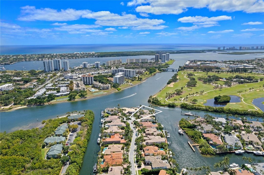 For Sale: $8,750,000 (5 beds, 5 baths, 4611 Square Feet)