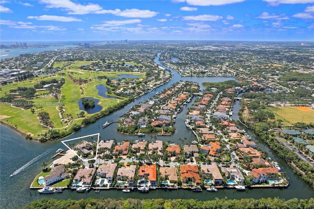 For Sale: $8,750,000 (5 beds, 5 baths, 4611 Square Feet)