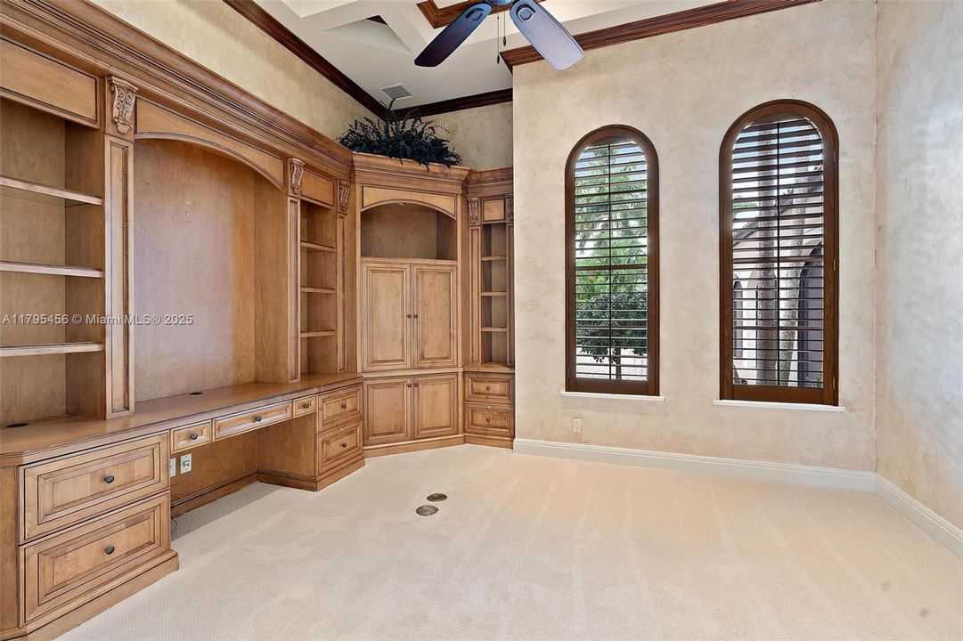 For Sale: $8,750,000 (5 beds, 5 baths, 4611 Square Feet)