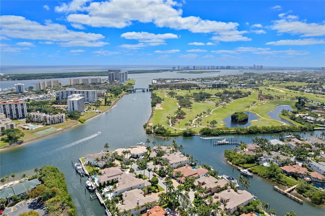 For Sale: $8,750,000 (5 beds, 5 baths, 4611 Square Feet)