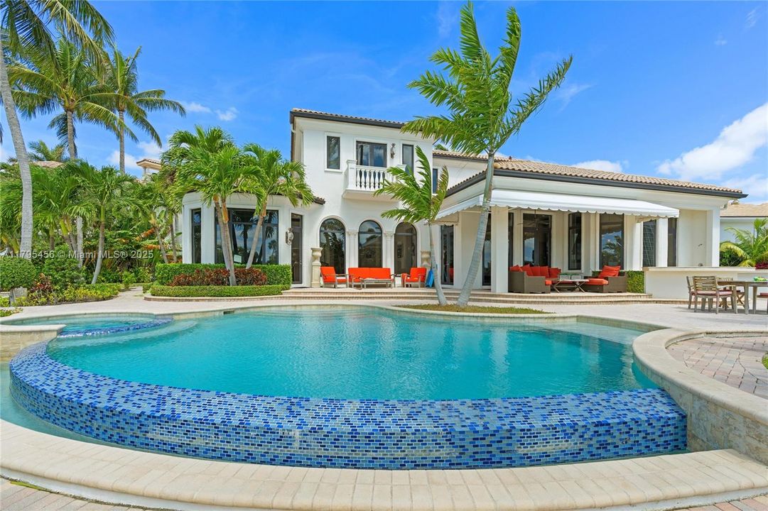 For Sale: $8,750,000 (5 beds, 5 baths, 4611 Square Feet)