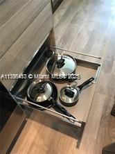 待售: $530,000 (1 贝兹, 1 浴室, 724 平方英尺)