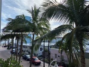 待售: $530,000 (1 贝兹, 1 浴室, 724 平方英尺)