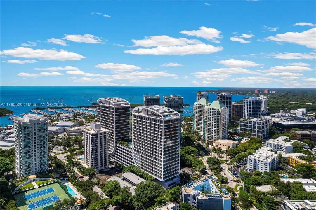 For Sale: $1,495,000 (2 beds, 2 baths, 982 Square Feet)