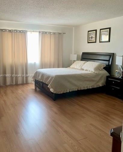 Recently Sold: $199,900 (1 beds, 1 baths, 870 Square Feet)