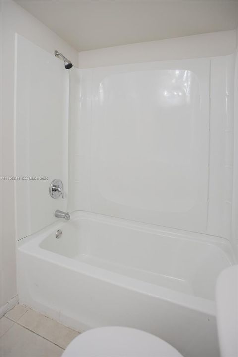 Под контрактом: $299,900 (3 спален, 2 ванн, 1166 Квадратных фут)