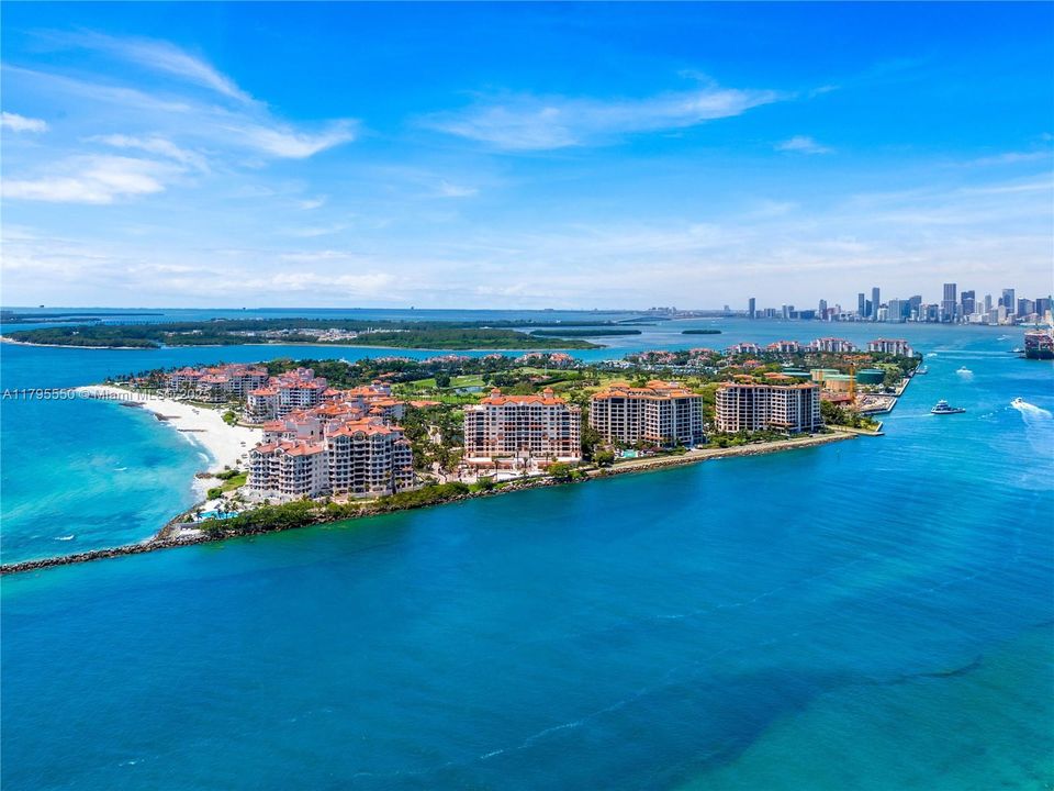 For Sale: $23,500,000 (5 beds, 6 baths, 7630 Square Feet)